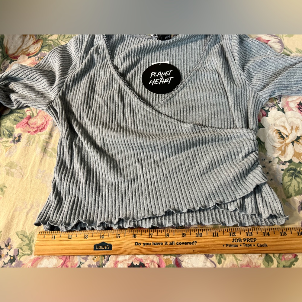 Gray Ribbed Crop Top - Picture 9 of 10